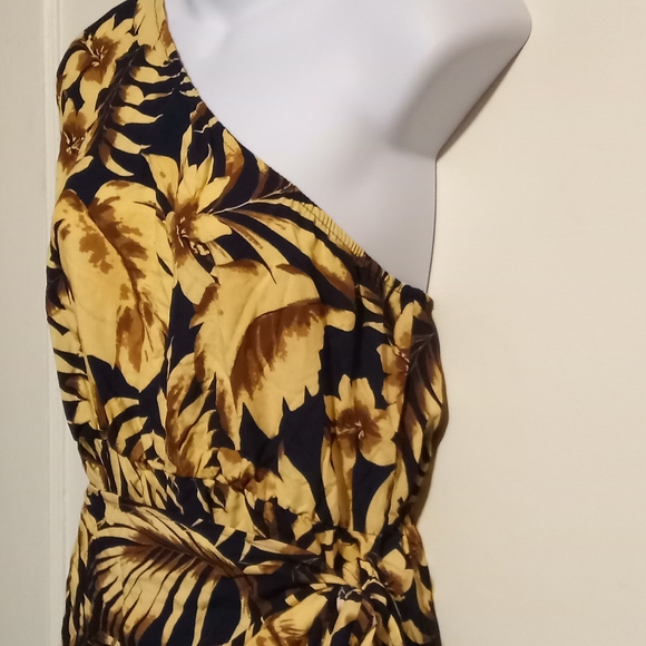 🛍️ BUNDLE ONLY 🛍️SHEIN Black and Tan One Shoulder Wrap Sundress - Picture 2 of 7
